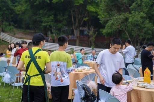 锦江团餐：品味美食，共享欢乐！